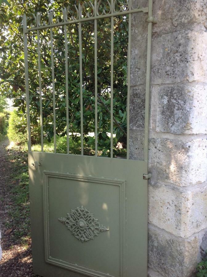 Domaine Charente Glamping Familyroom Le Jardin With External Toilet & Shower House & Outdoor Kitchen Mazières Exteriör bild