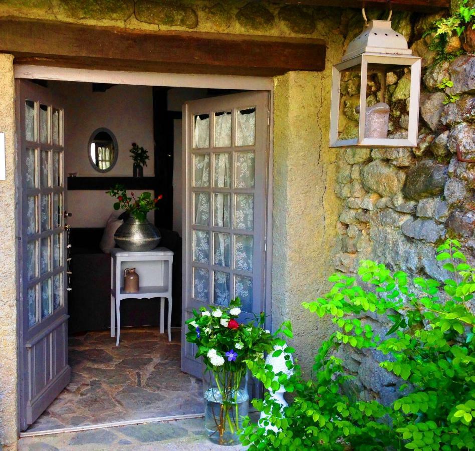 Domaine Charente Glamping Familyroom Le Jardin With External Toilet & Shower House & Outdoor Kitchen Mazières Exteriör bild